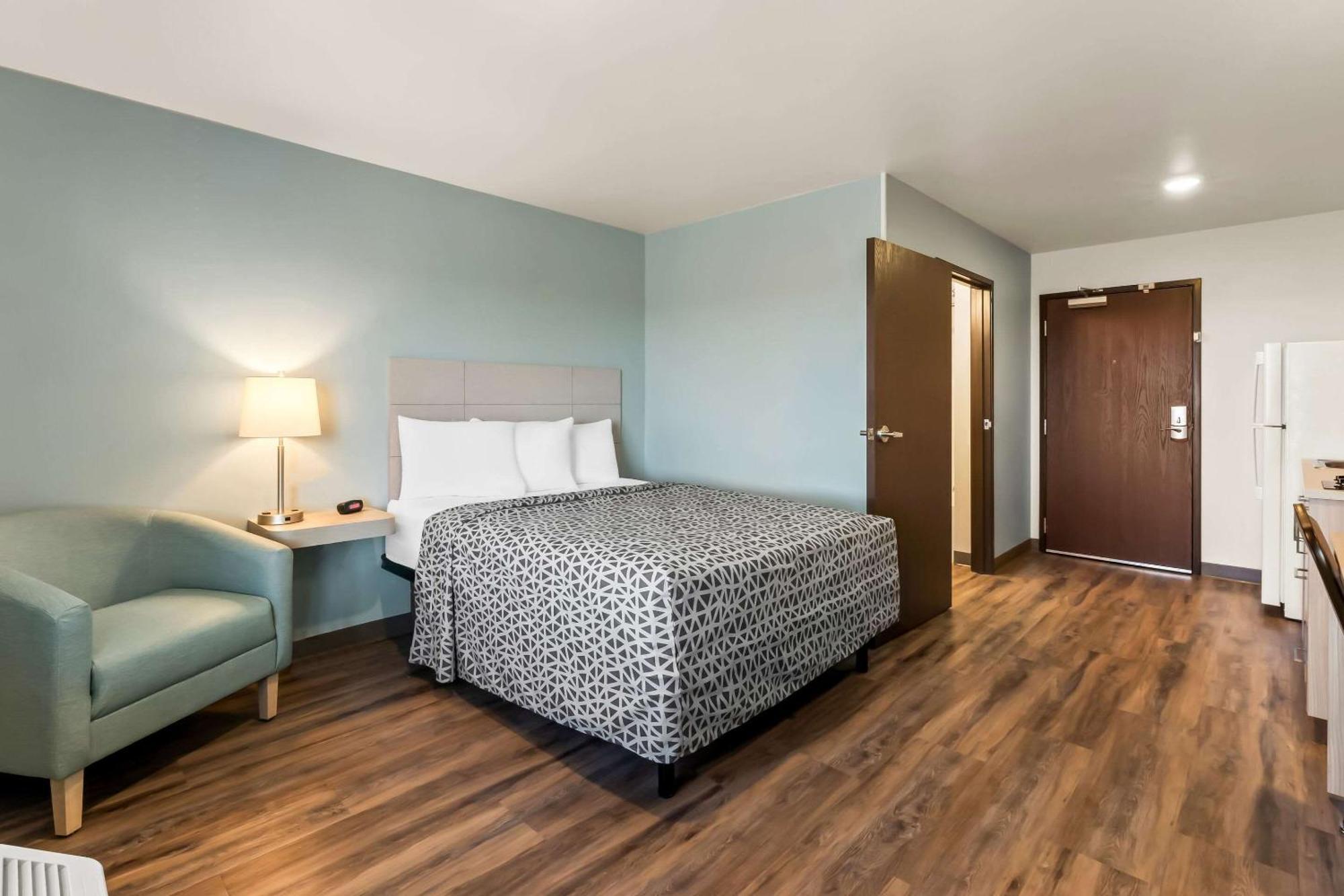 Woodspring Suites Easton Nazareth المظهر الخارجي الصورة