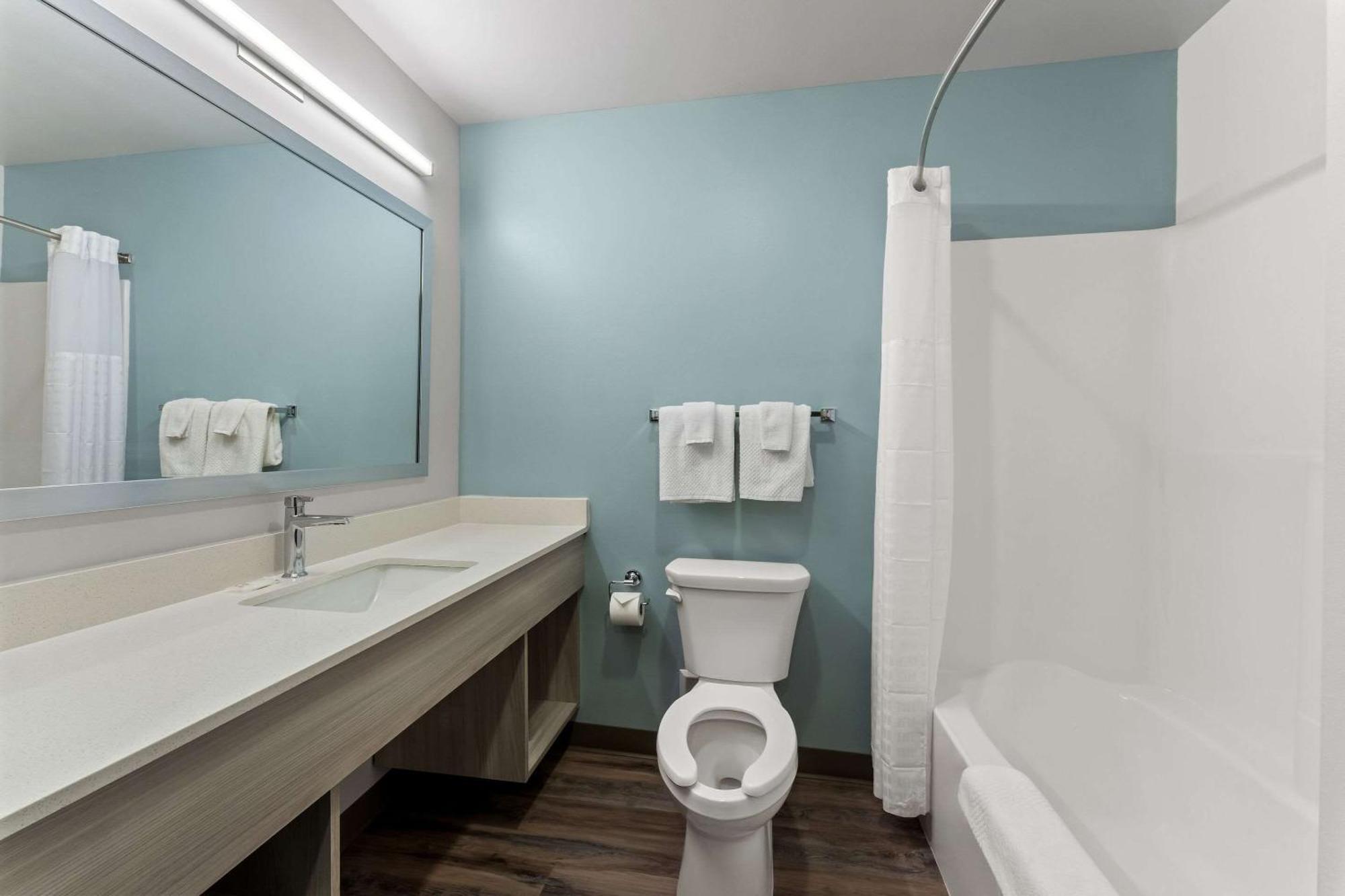 Woodspring Suites Easton Nazareth المظهر الخارجي الصورة