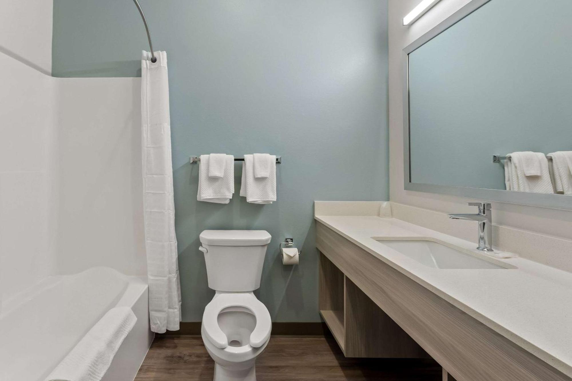 Woodspring Suites Easton Nazareth المظهر الخارجي الصورة